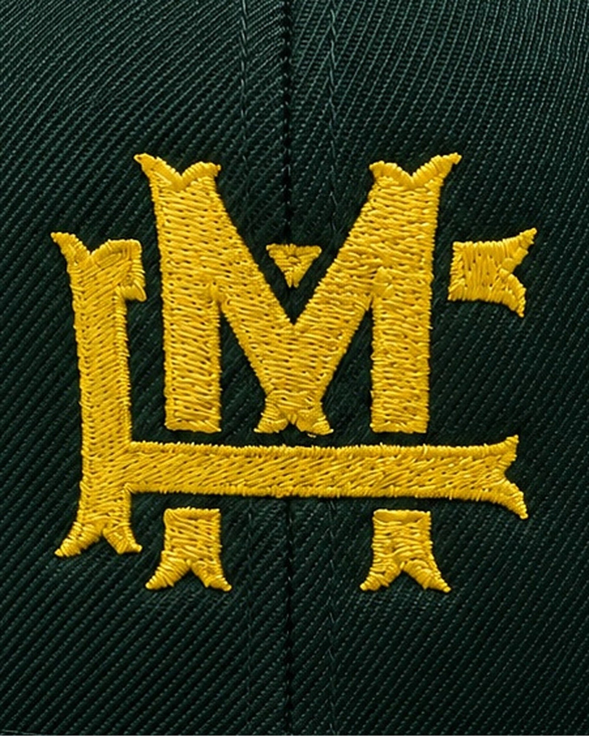 FM Monogram Snapback - Spruce - Tryckdetalj